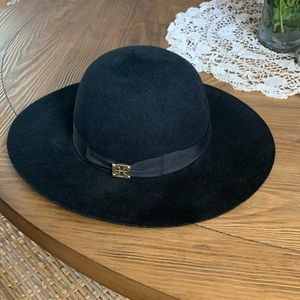 Tory Burch Signature Floppy Hat
